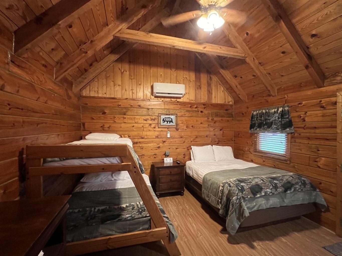 Cozy Cabin With Breathtaking Views Near Dollywood 鸽子谷 外观 照片